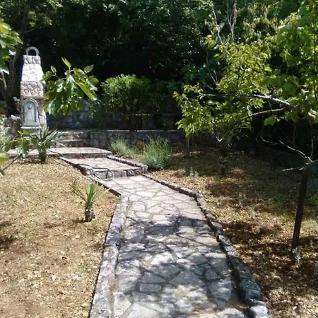 In 41877 * יאדראנובו