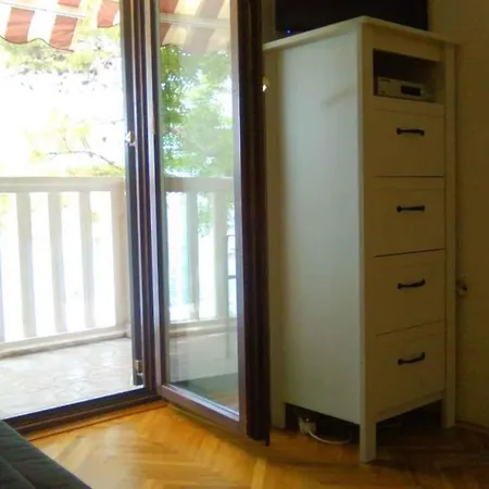 In 41877 Apartment *