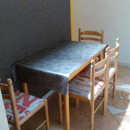 In 41877 Apartment *