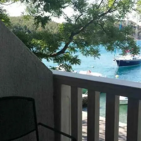 In 41877 דירה יאדראנובו